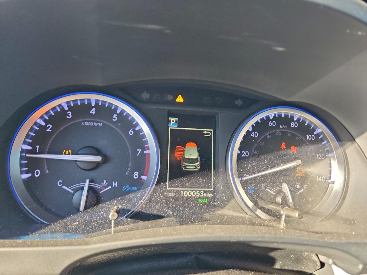 2019 TOYOTA HIGHLANDER SE photo 9