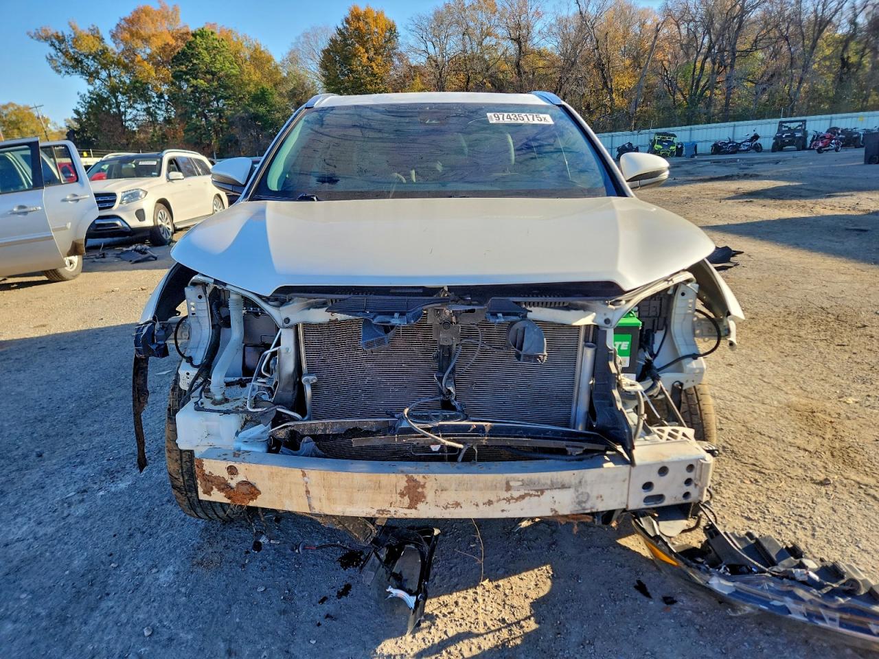 2019 TOYOTA HIGHLANDER SE photo 5