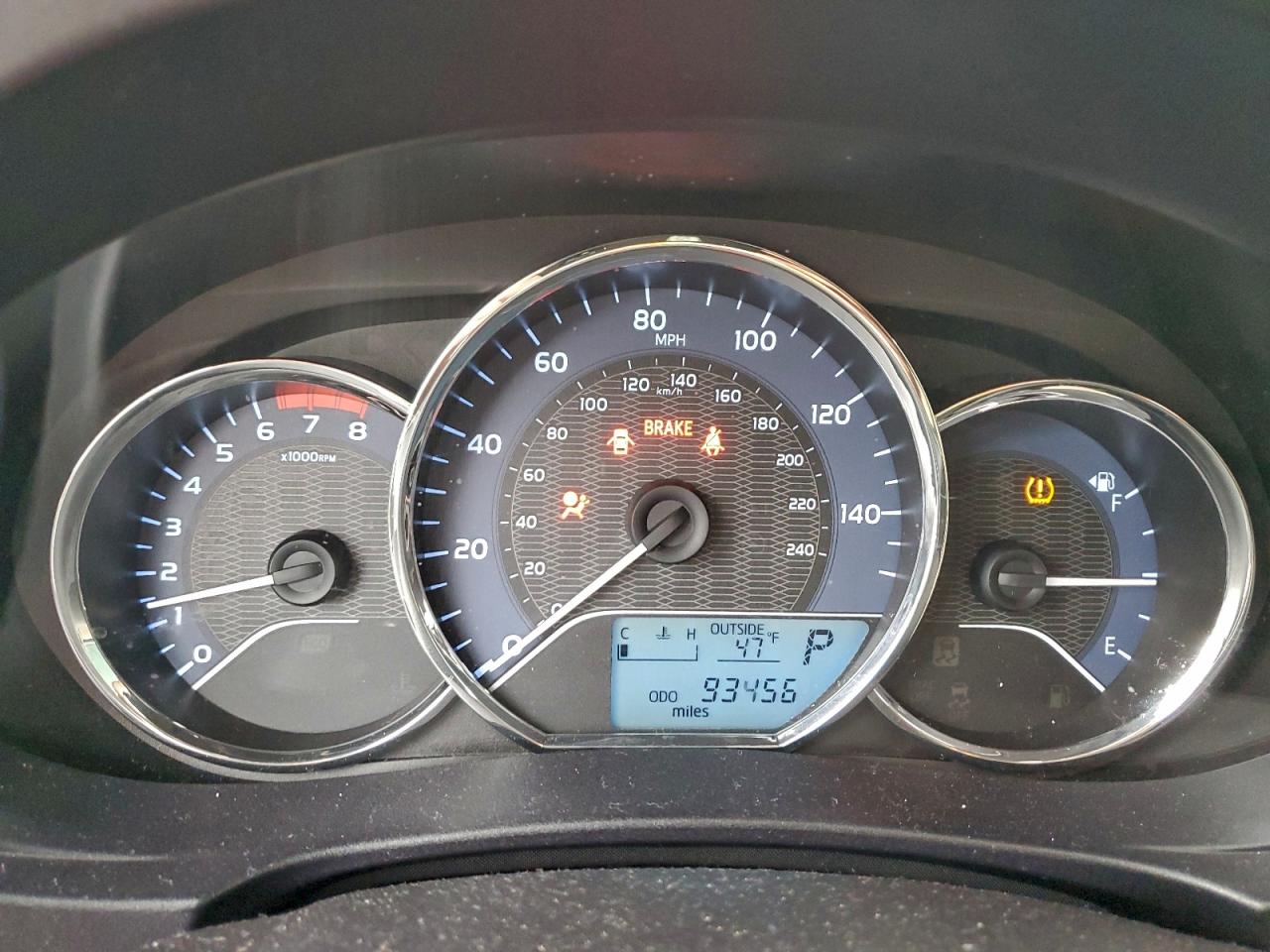 2014 TOYOTA COROLLA L photo 9