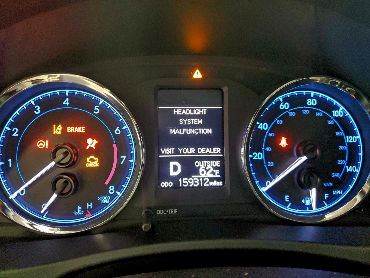 2018 TOYOTA COROLLA L photo 9