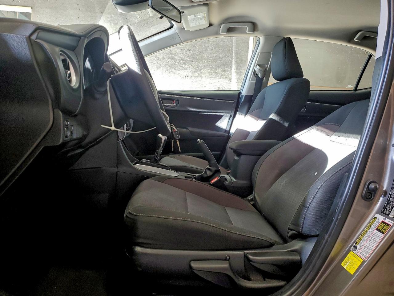 2018 TOYOTA COROLLA L photo 7