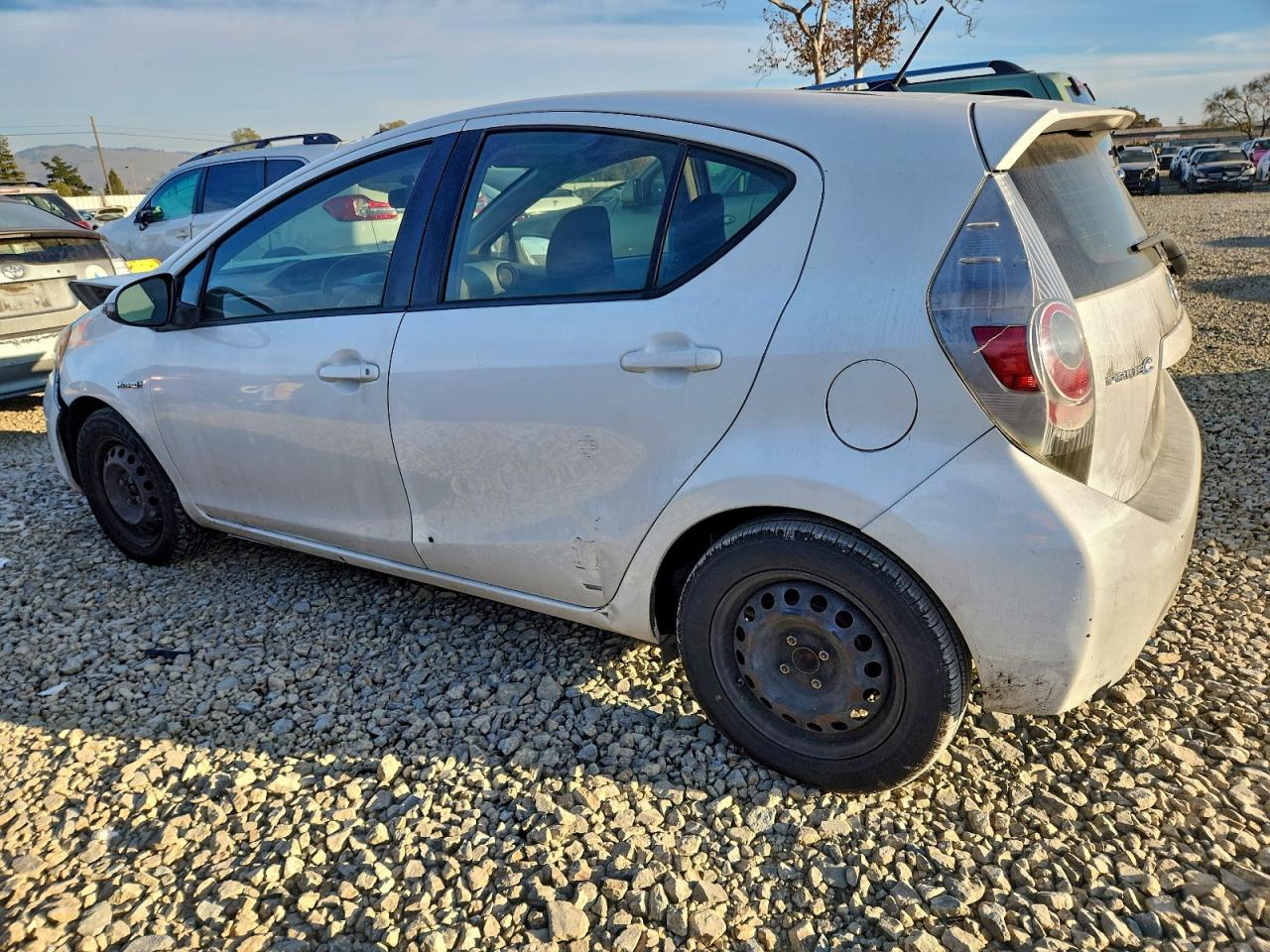 2012 TOYOTA PRIUS C photo 2