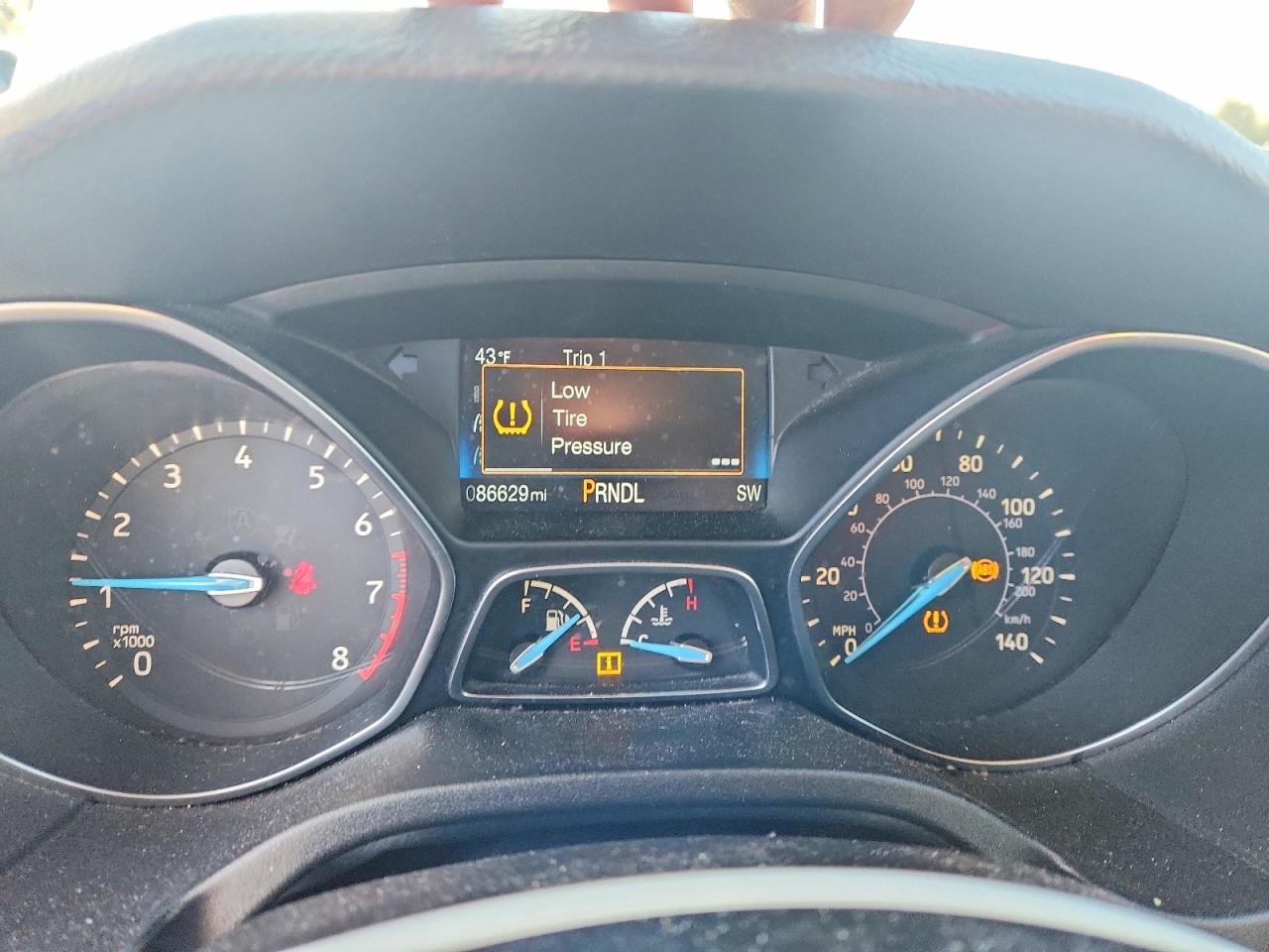 2018 FORD FOCUS SE photo 9