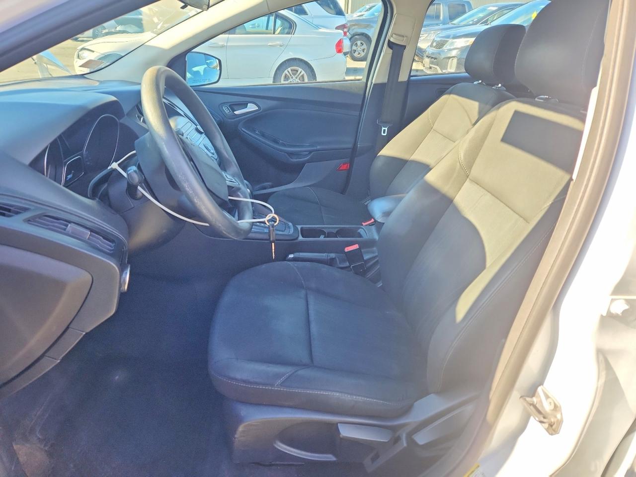 2018 FORD FOCUS SE photo 7