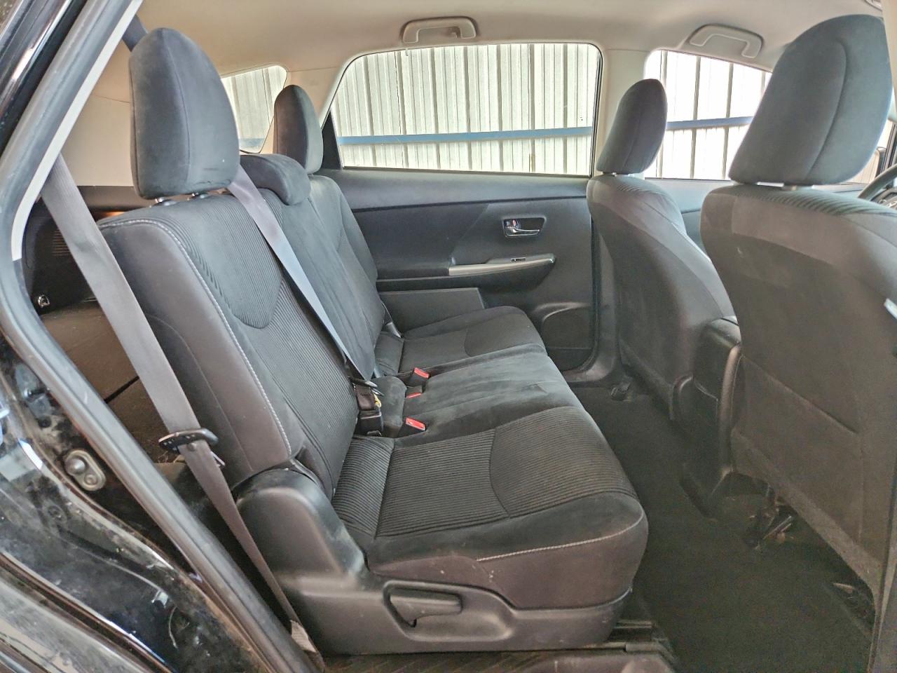 2015 TOYOTA PRIUS photo 10