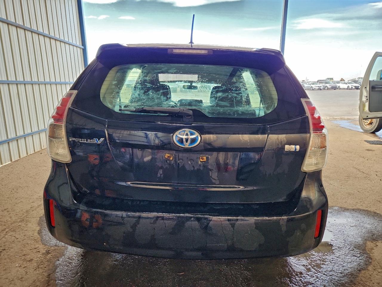2015 TOYOTA PRIUS photo 6