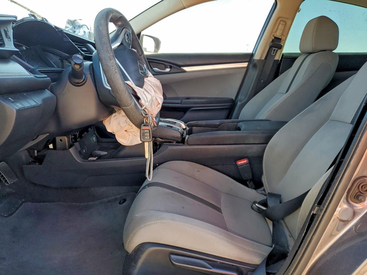 2017 HONDA CIVIC LX photo 7