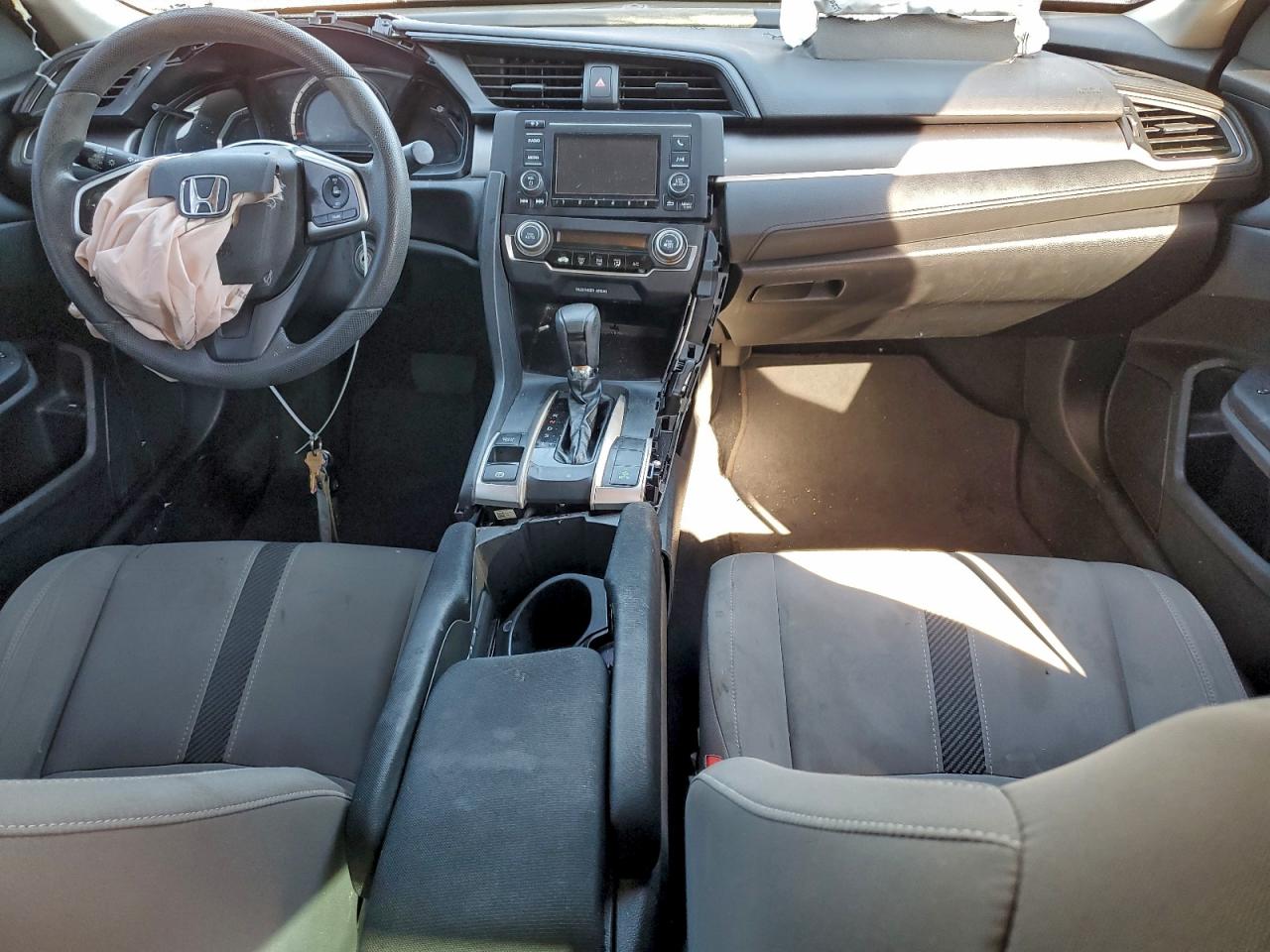 2017 HONDA CIVIC LX photo 8