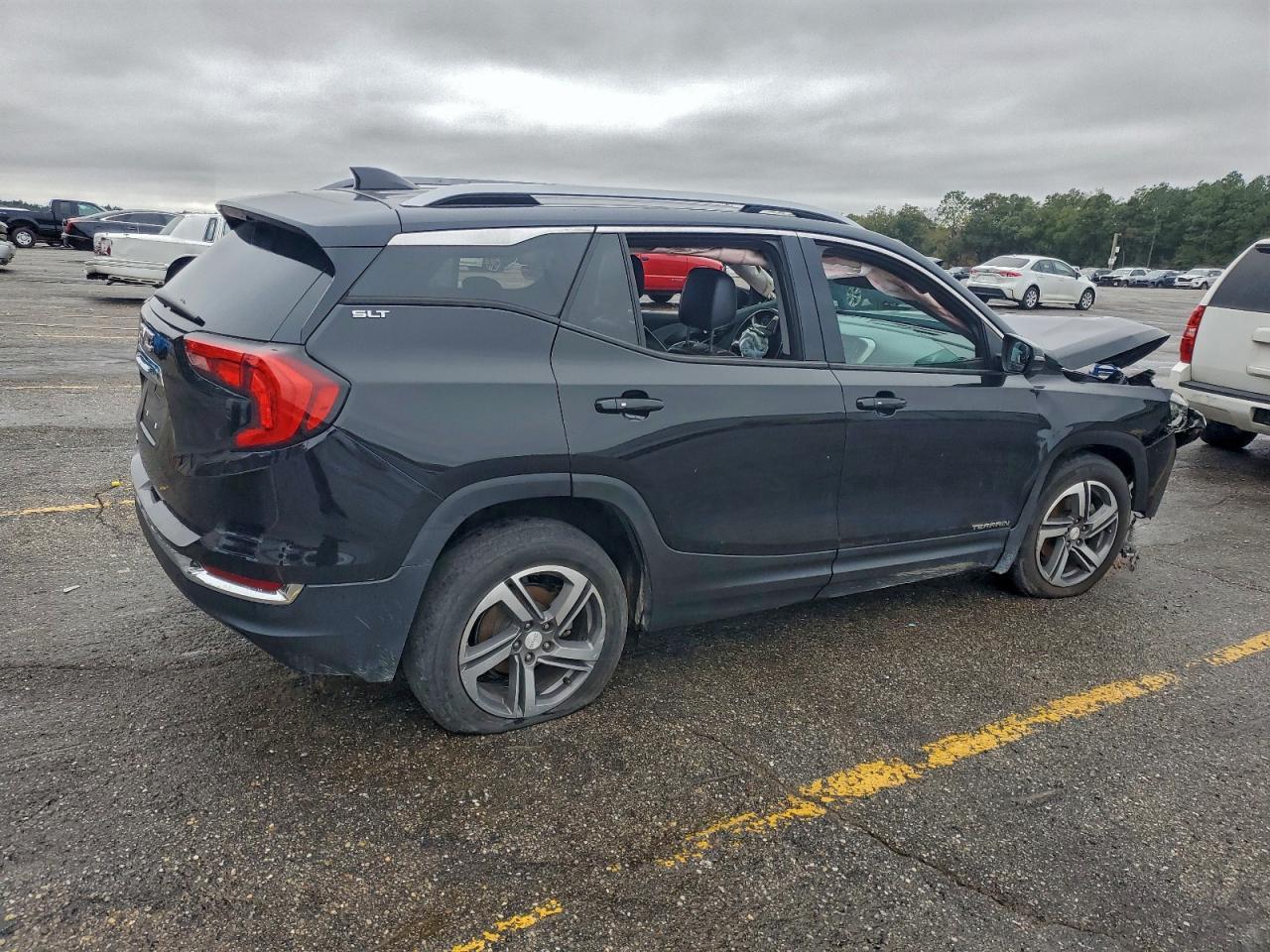 2019 GMC TERRAIN SLT photo 3