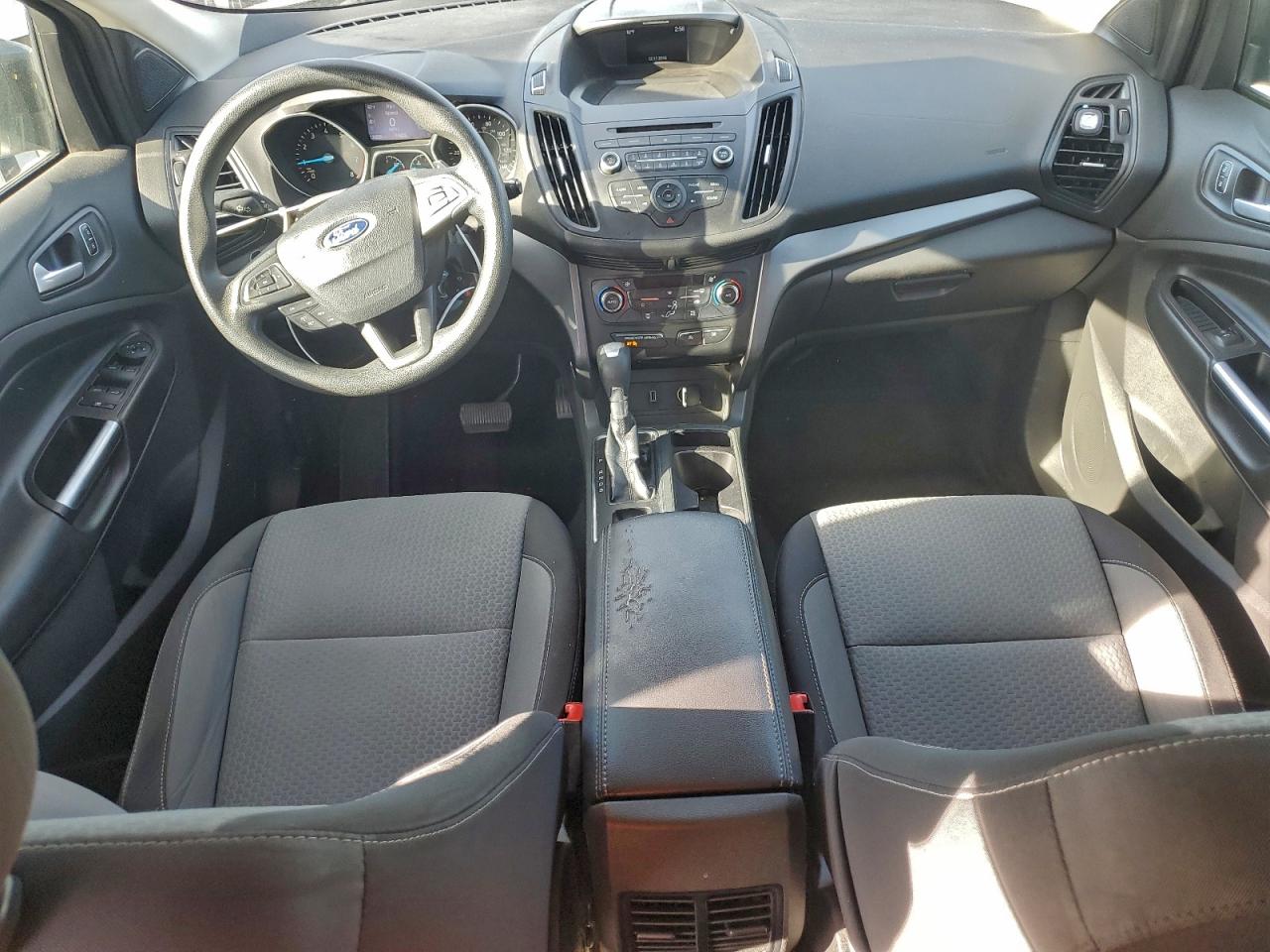 2017 FORD ESCAPE SE photo 15