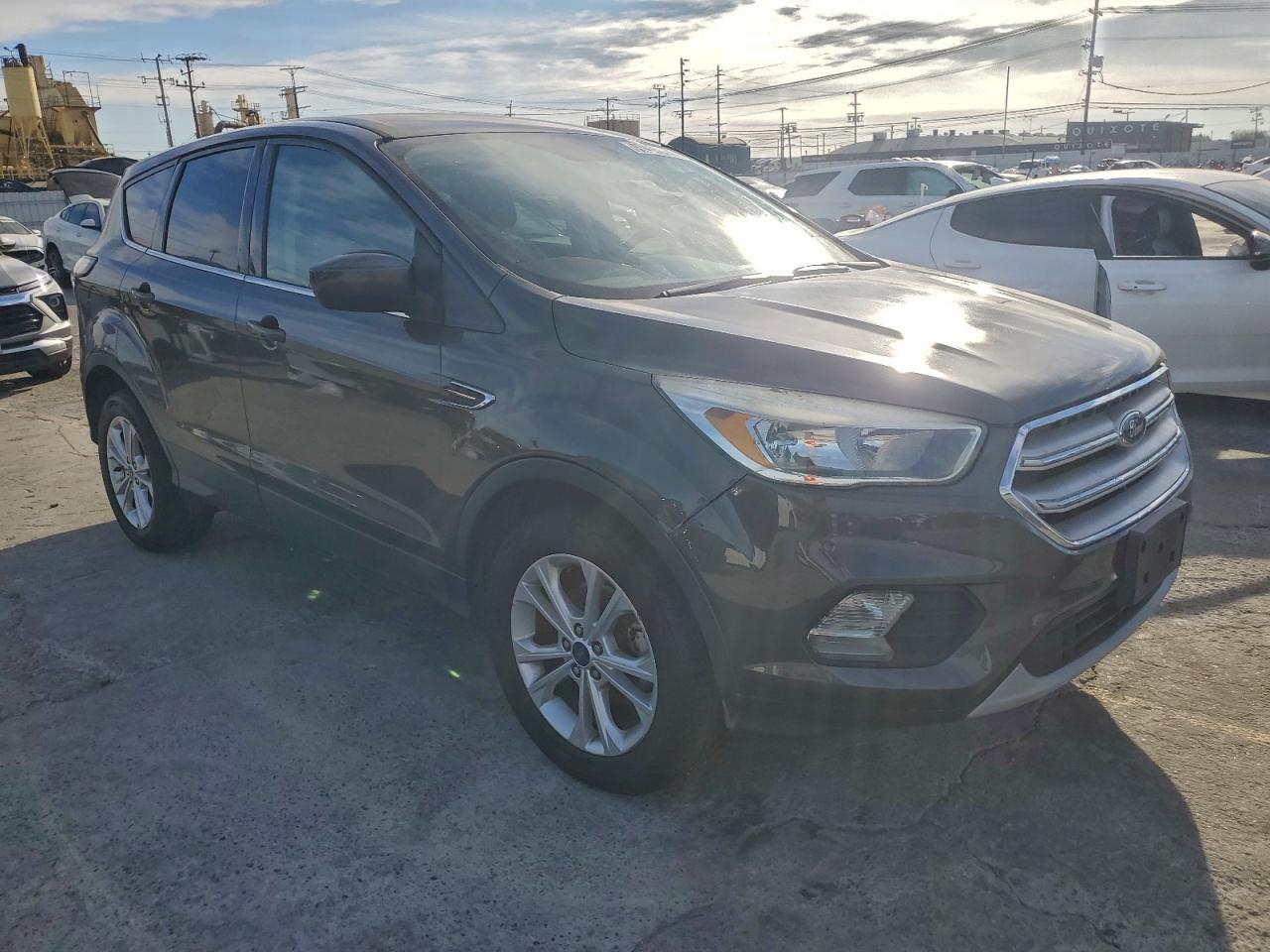 2017 FORD ESCAPE SE photo 7