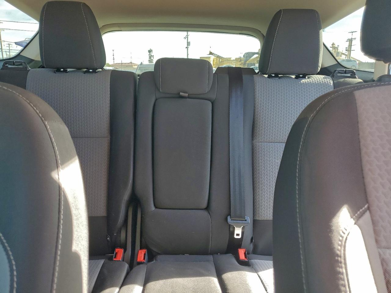 2017 FORD ESCAPE SE photo 19