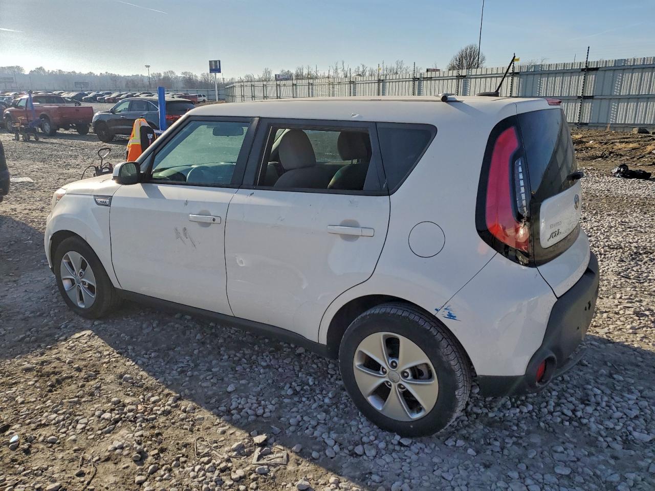 2016 KIA SOUL BASE photo 2