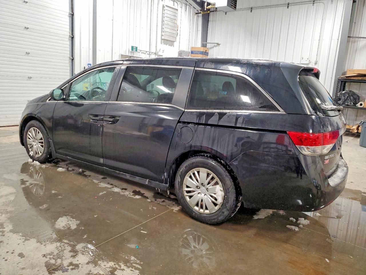 2016 HONDA ODYSSEY LX photo 2