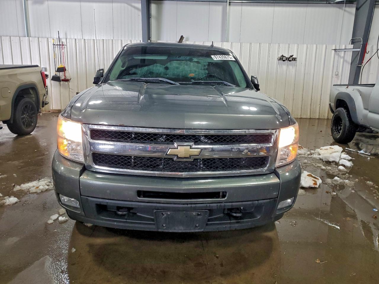 2011 CHEVROLET SILVERADO K1500 LTZ photo 5