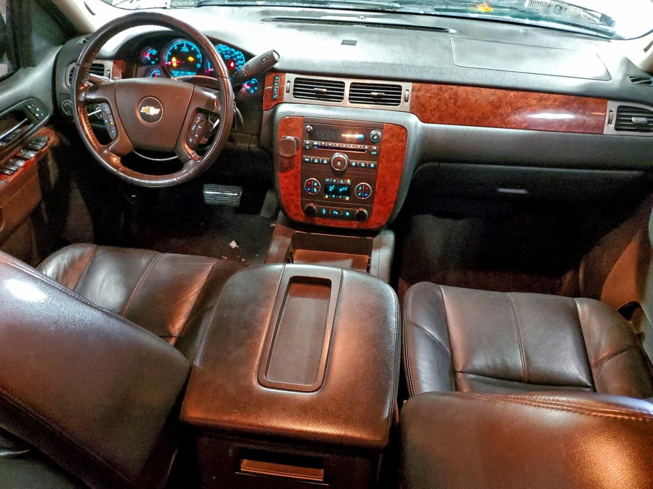 2011 CHEVROLET SILVERADO K1500 LTZ photo 8