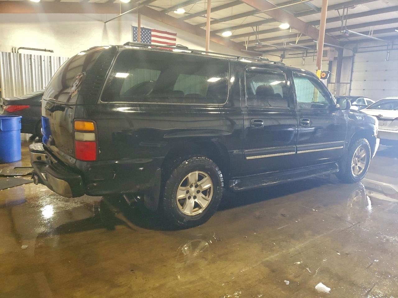 2004 CHEVROLET SUBURBAN K1500 photo 5