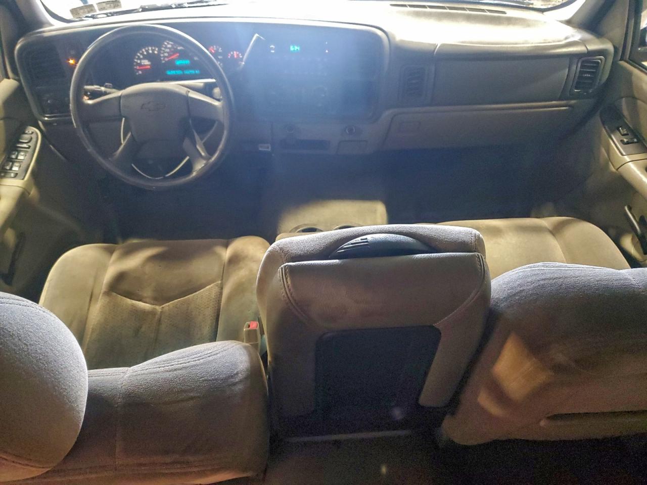 2004 CHEVROLET SUBURBAN K1500 photo 15