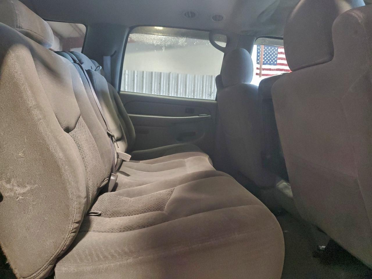 2004 CHEVROLET SUBURBAN K1500 photo 21