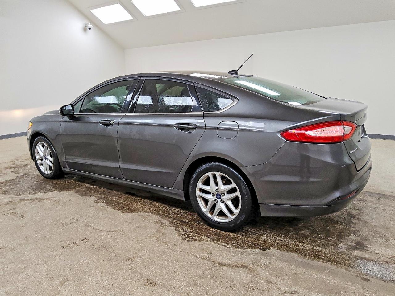 2016 FORD FUSION SE photo 2