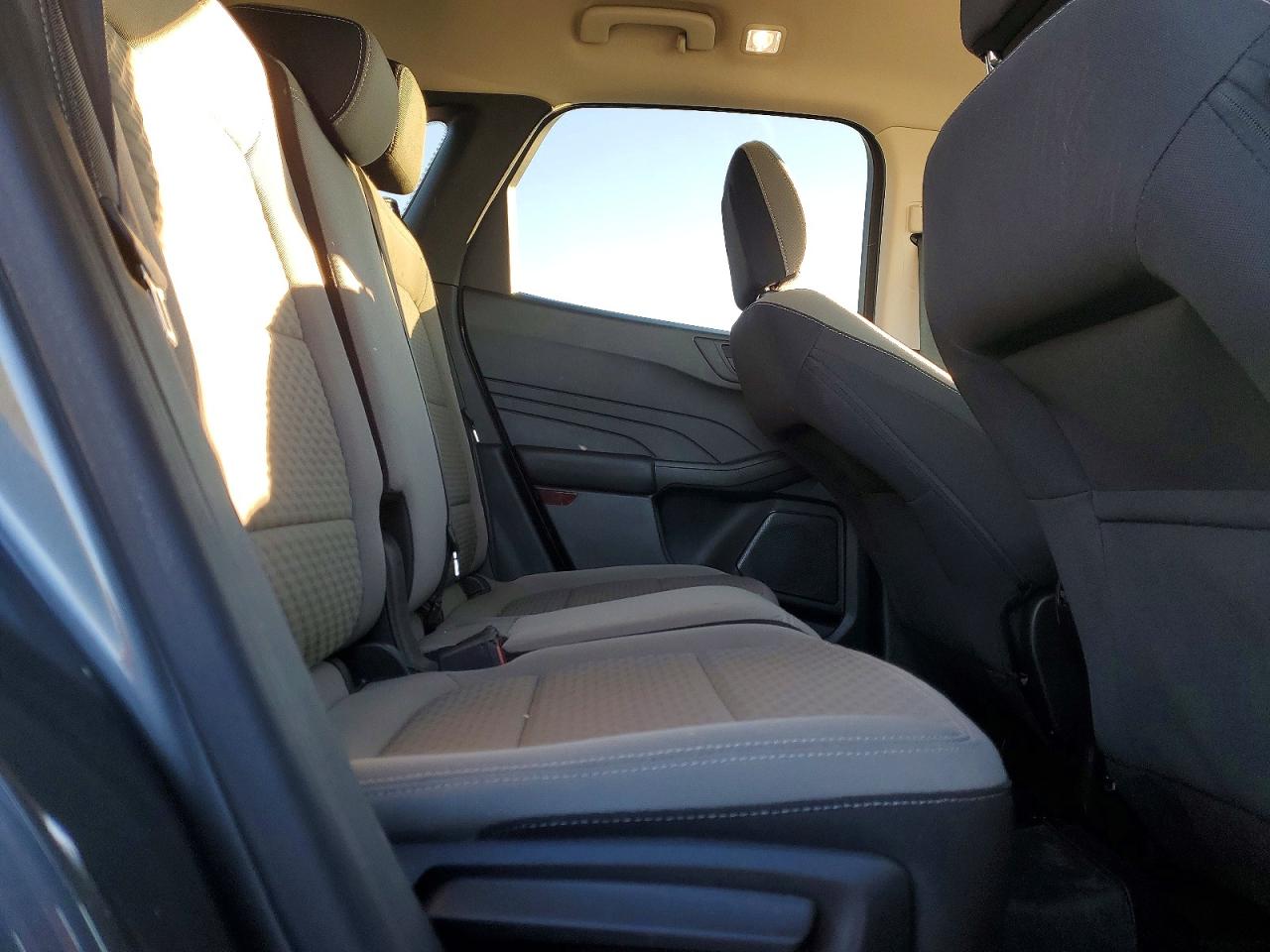 2022 FORD ESCAPE SE photo 11