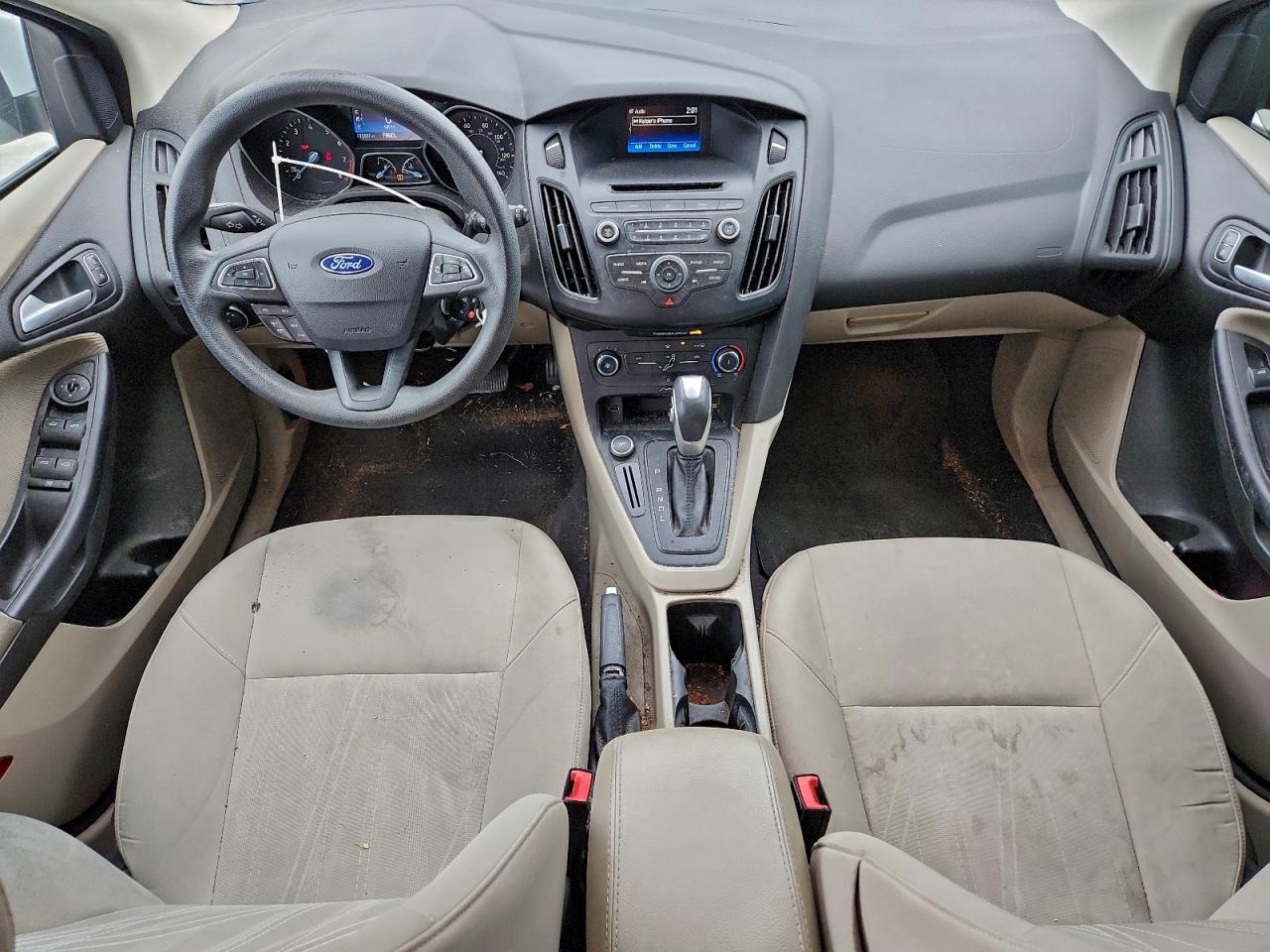2015 FORD FOCUS SE photo 8