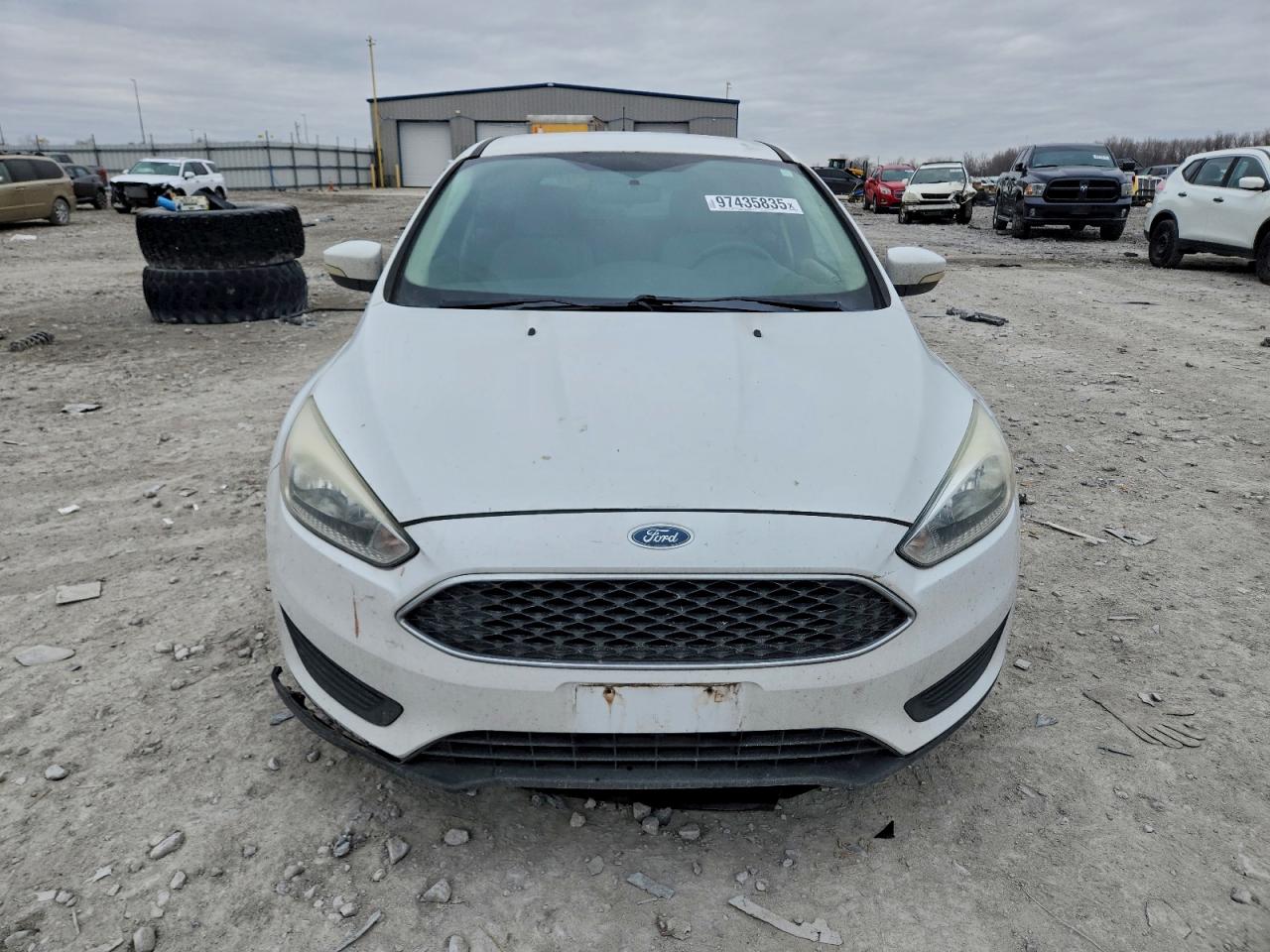 2015 FORD FOCUS SE photo 5
