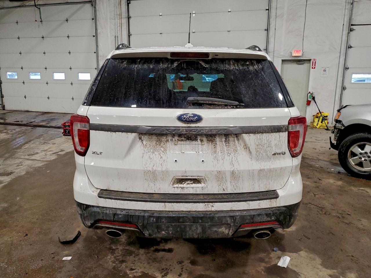 2018 FORD EXPLORER XLT photo 6
