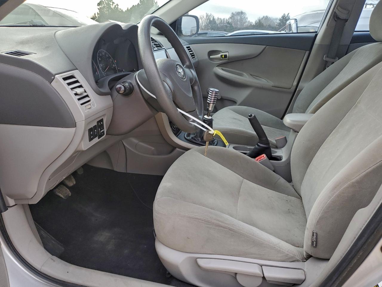 2010 TOYOTA COROLLA BASE photo 7