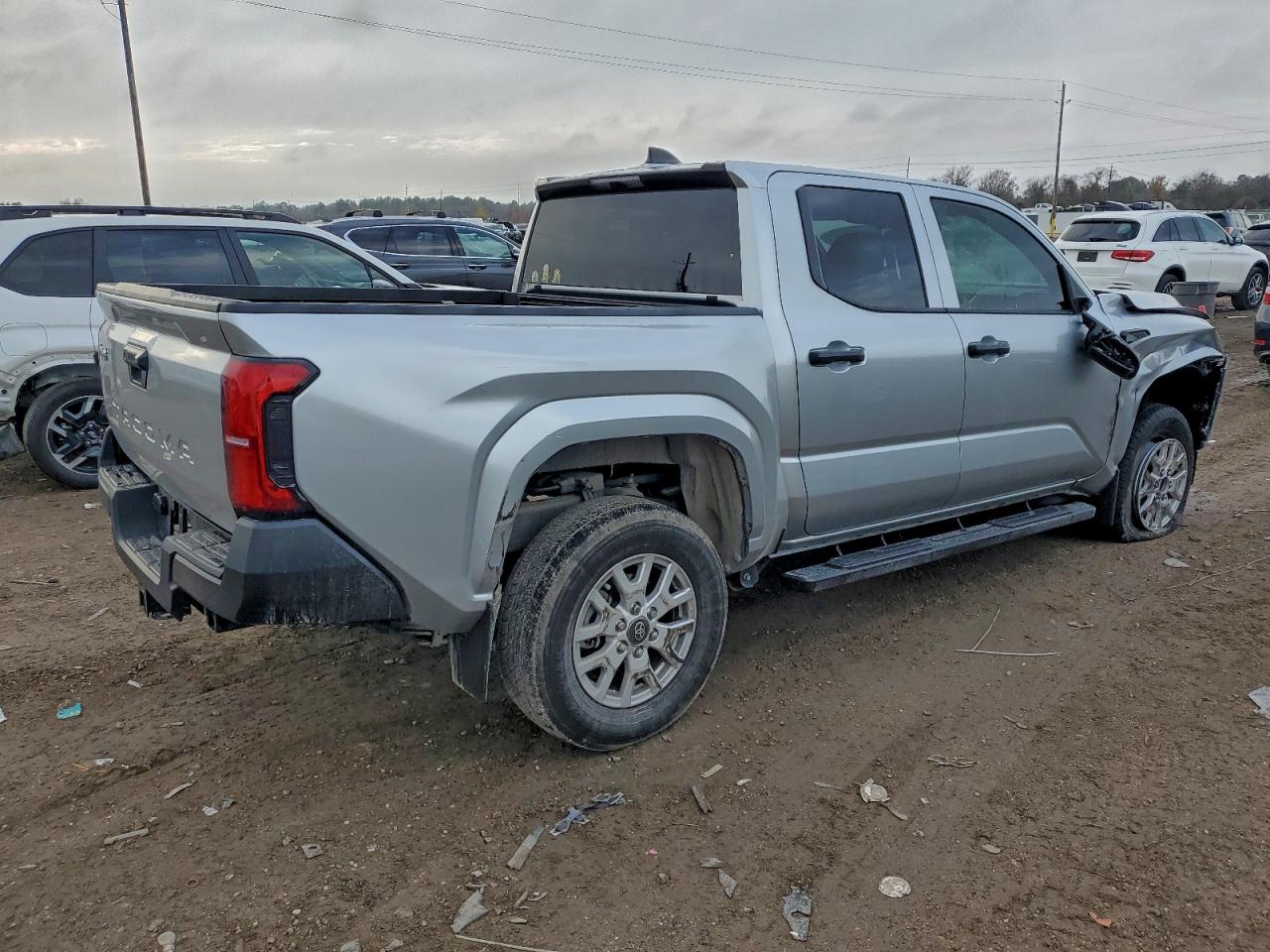 2024 TOYOTA TACOMA DOUBLE CAB photo 3