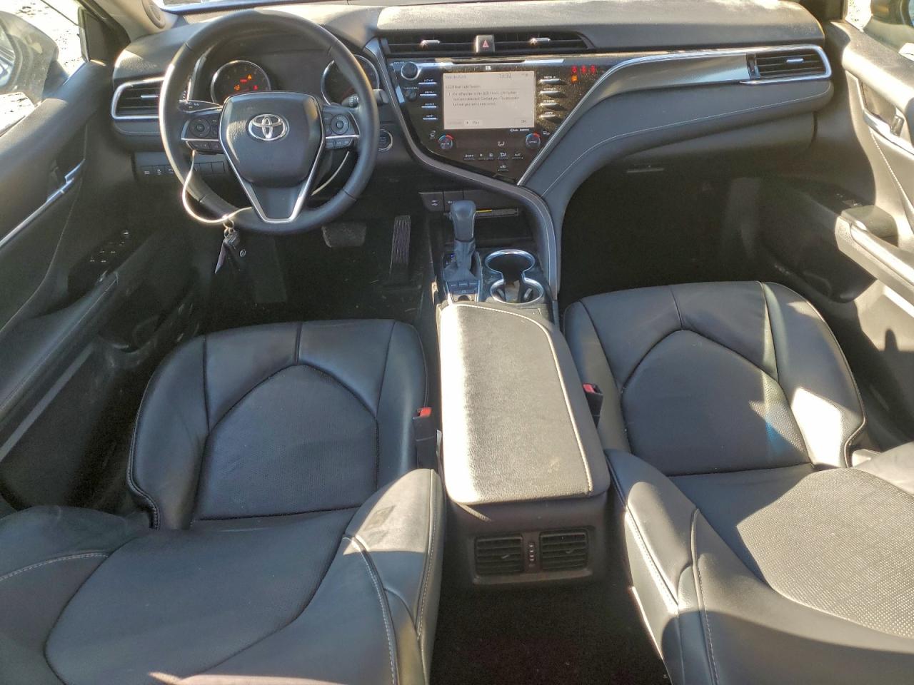 2018 TOYOTA CAMRY XSE photo 8