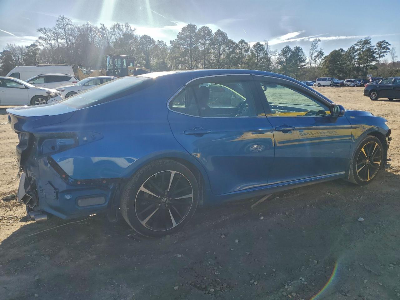 2018 TOYOTA CAMRY XSE photo 3