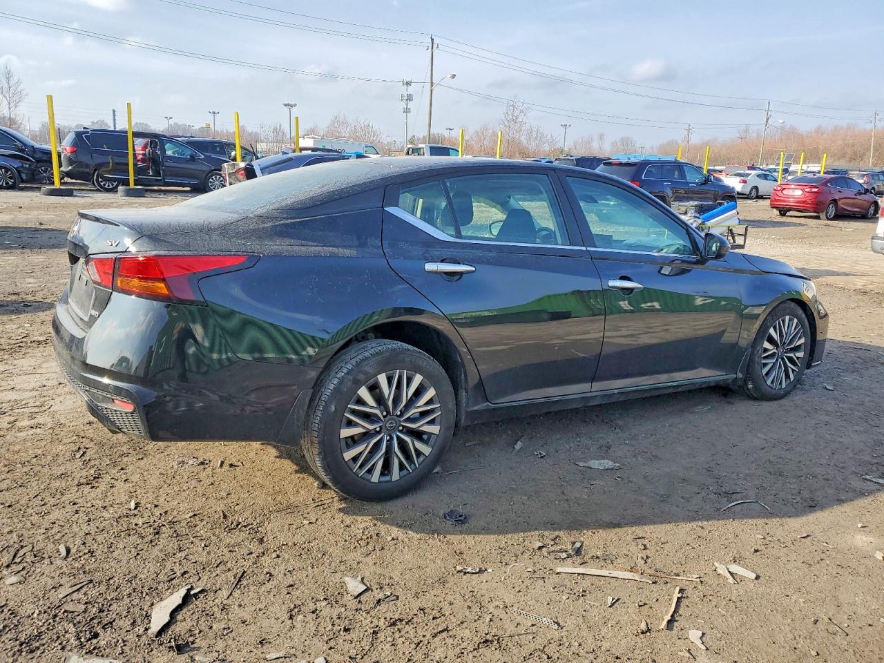 2024 NISSAN ALTIMA SV photo 3