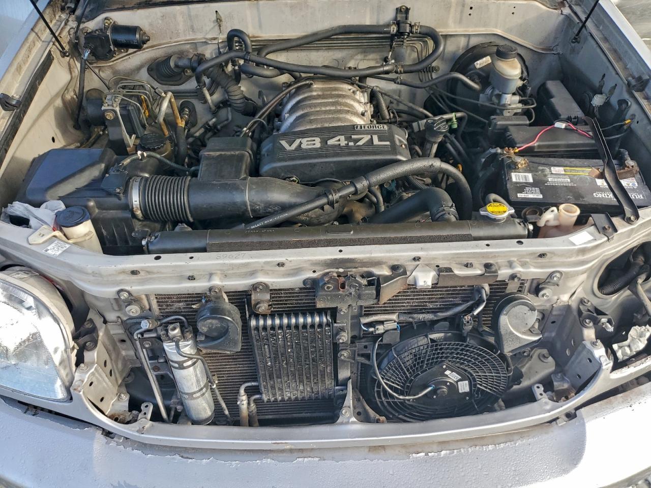 2004 TOYOTA SEQUOIA SR5 photo 12