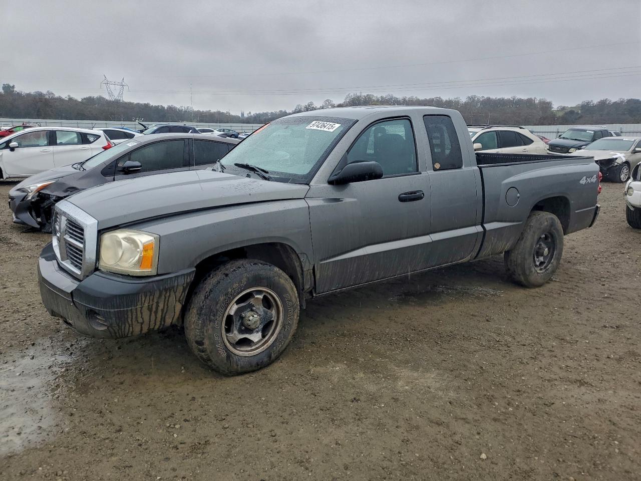 2005 DODGE DAKOTA