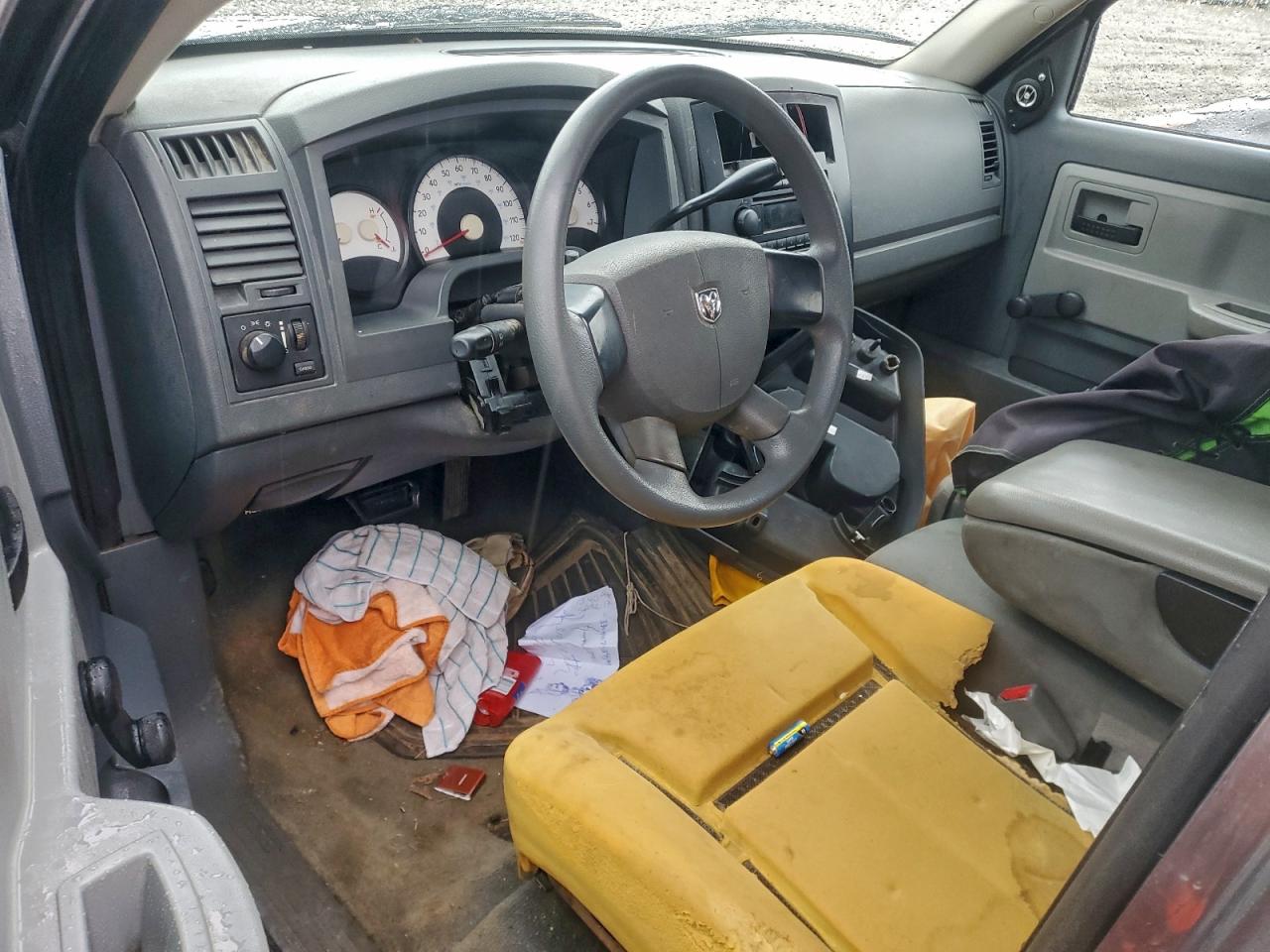 2005 DODGE DAKOTA ST photo 8