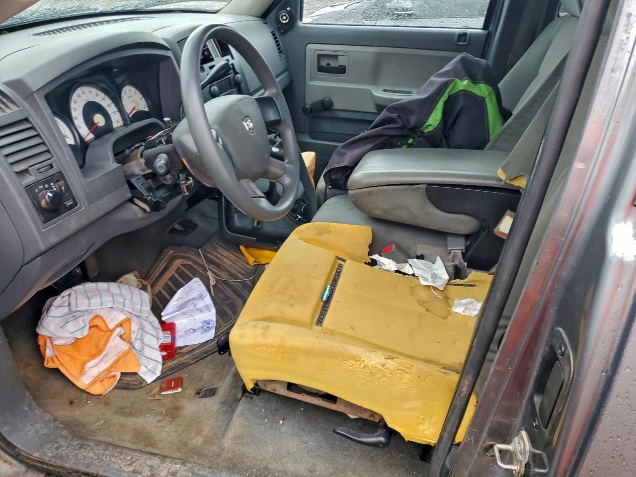 2005 DODGE DAKOTA ST photo 7