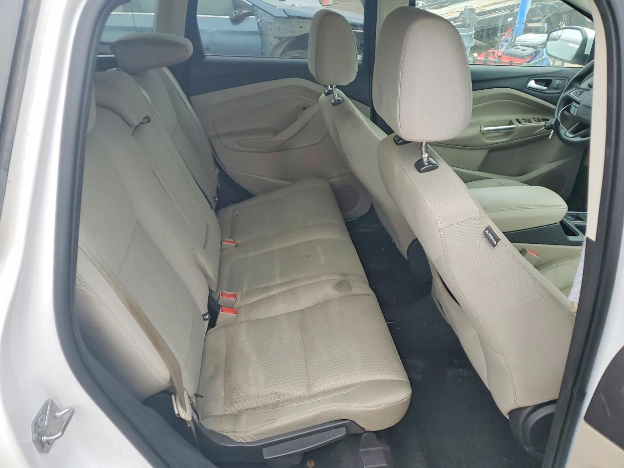 2017 FORD ESCAPE SE photo 19