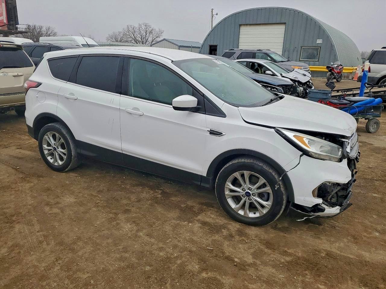 2017 FORD ESCAPE SE photo 7