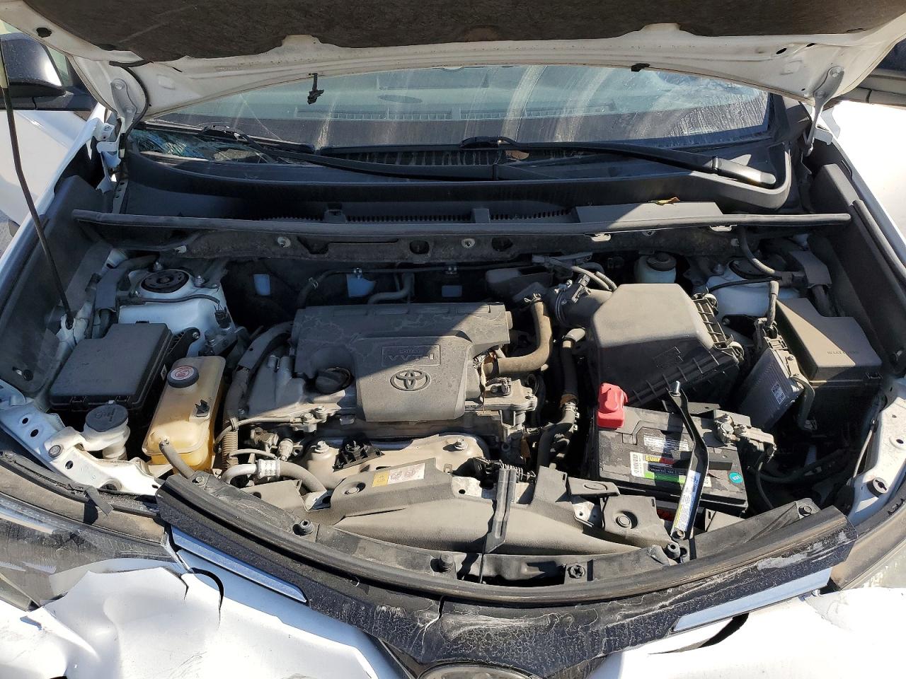 2018 TOYOTA RAV4 LE photo 11