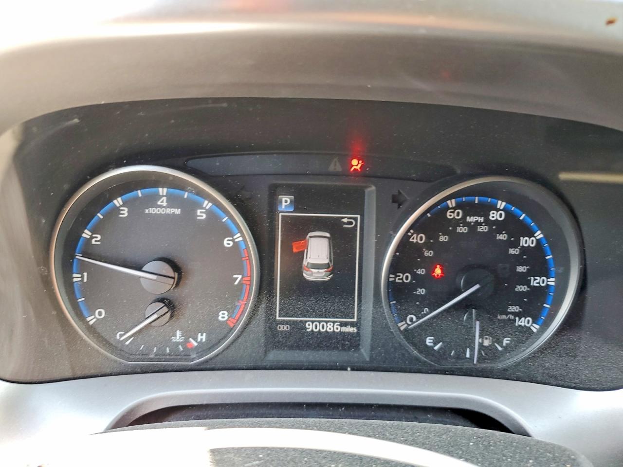 2018 TOYOTA RAV4 LE photo 9