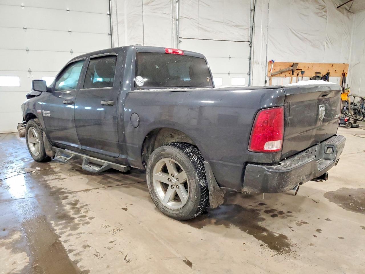2014 RAM 1500 ST photo 2