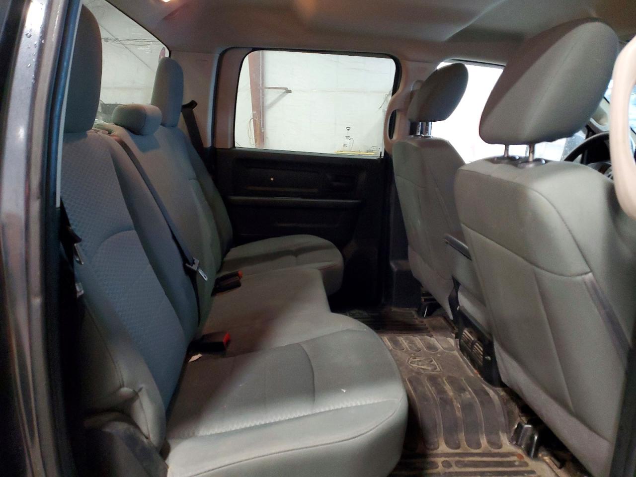2014 RAM 1500 ST photo 10