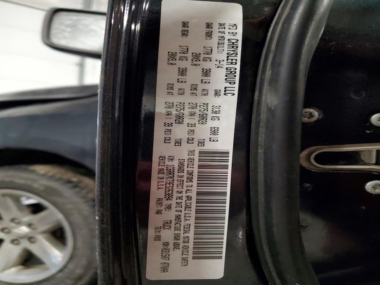 2014 RAM 1500 ST photo 12