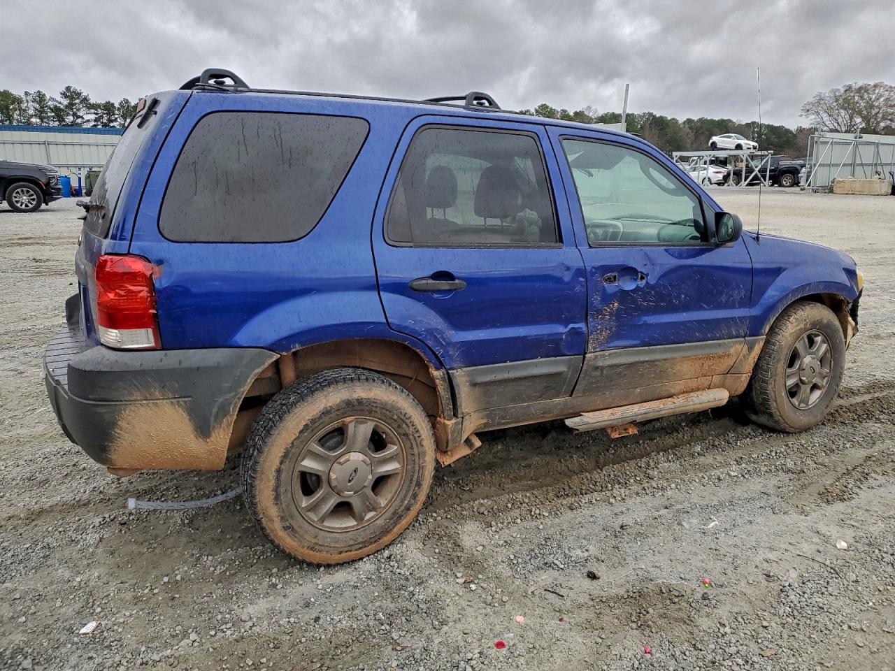 2005 FORD ESCAPE XLS photo 3
