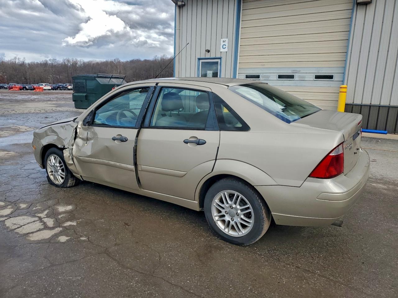 2006 FORD FOCUS ZX4 photo 2