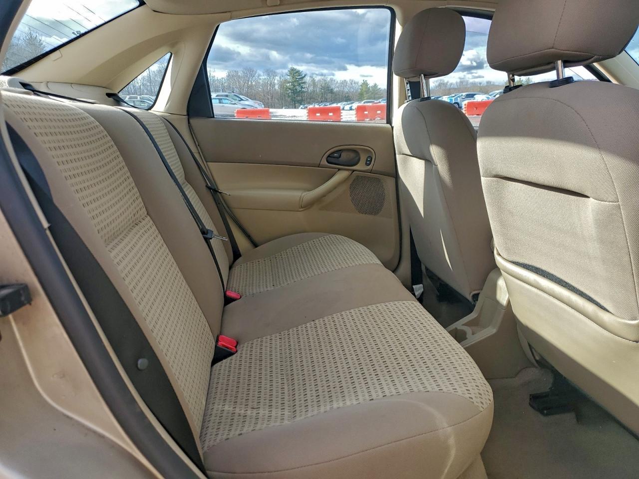 2006 FORD FOCUS ZX4 photo 10