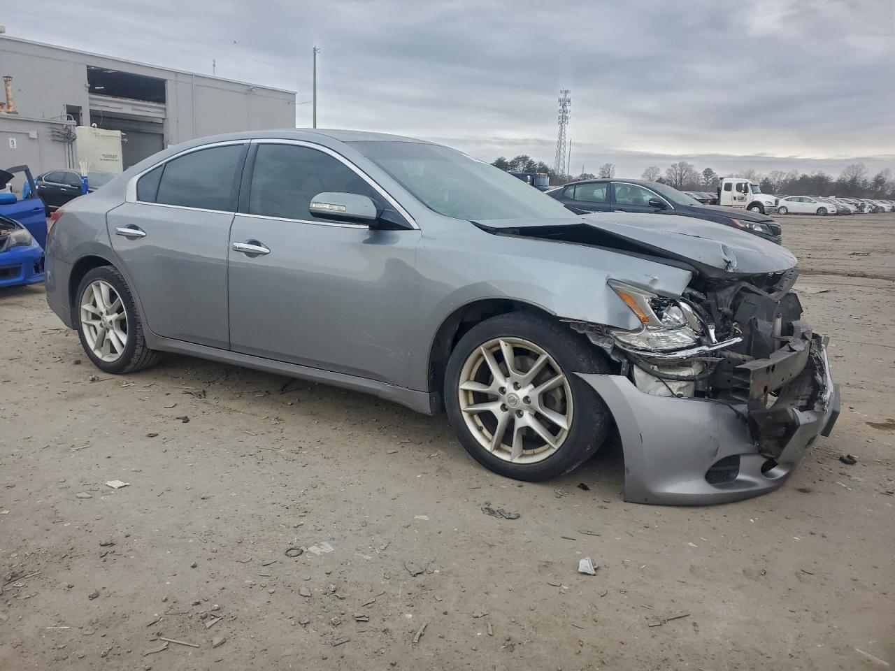 2009 NISSAN MAXIMA S photo 4