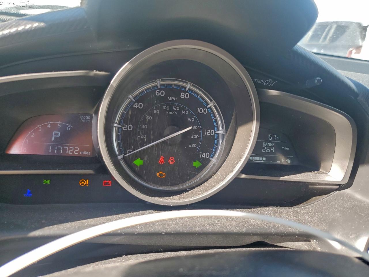 2019 TOYOTA YARIS L photo 9
