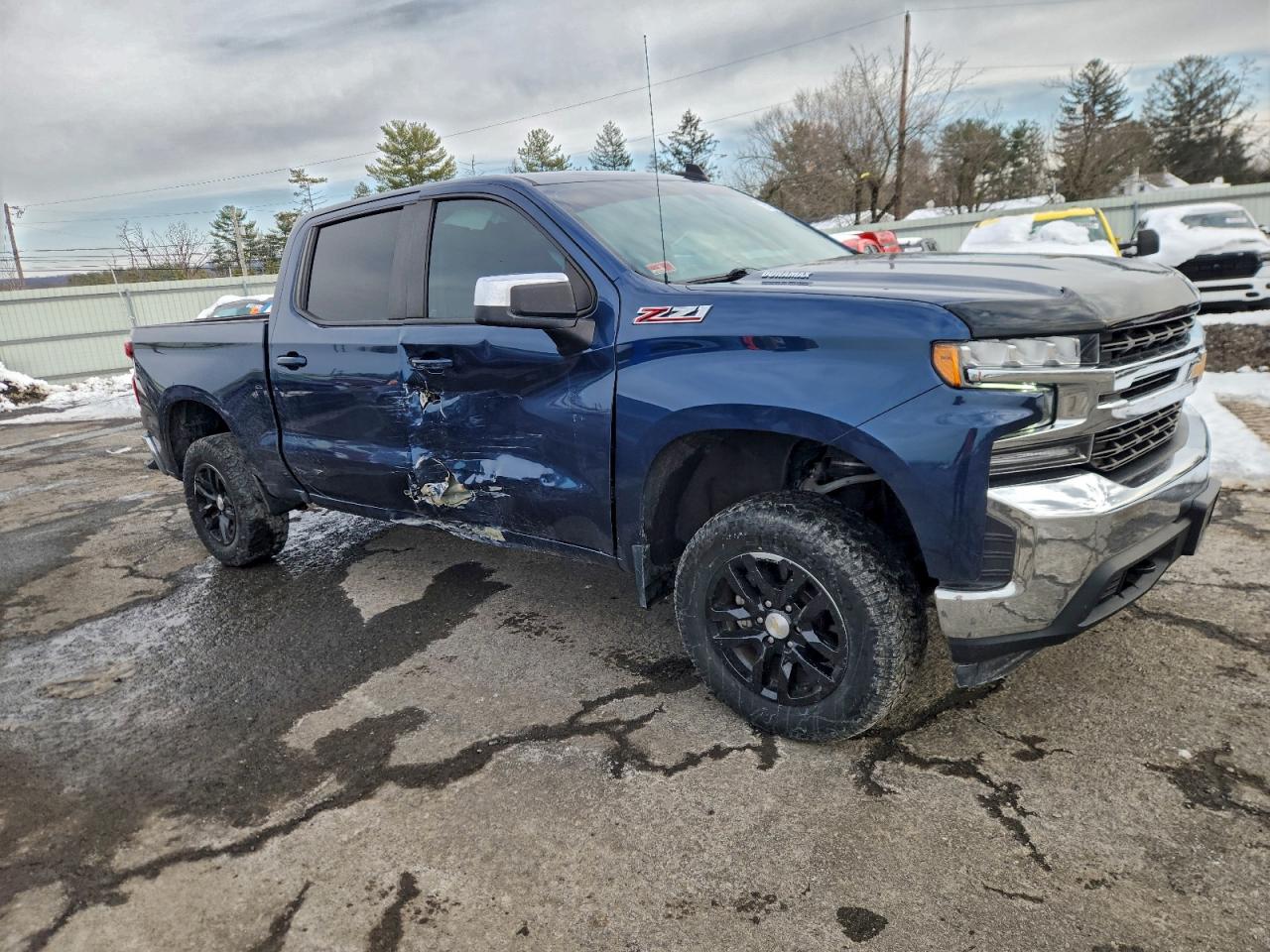2021 CHEVROLET SILVERADO K1500 LT photo 4